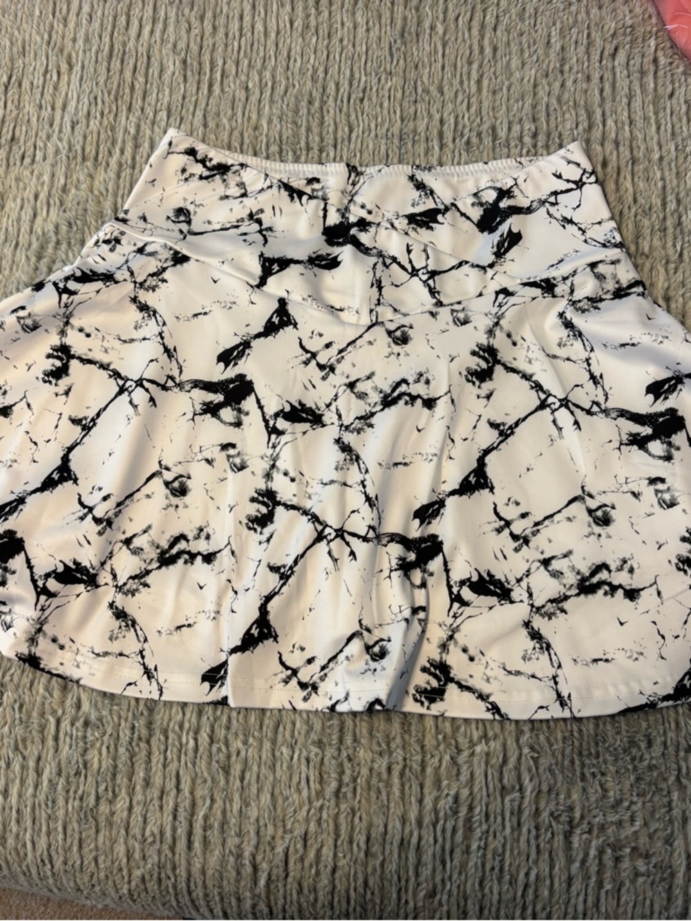 Black & White Marble Print Athletic Skort XXL